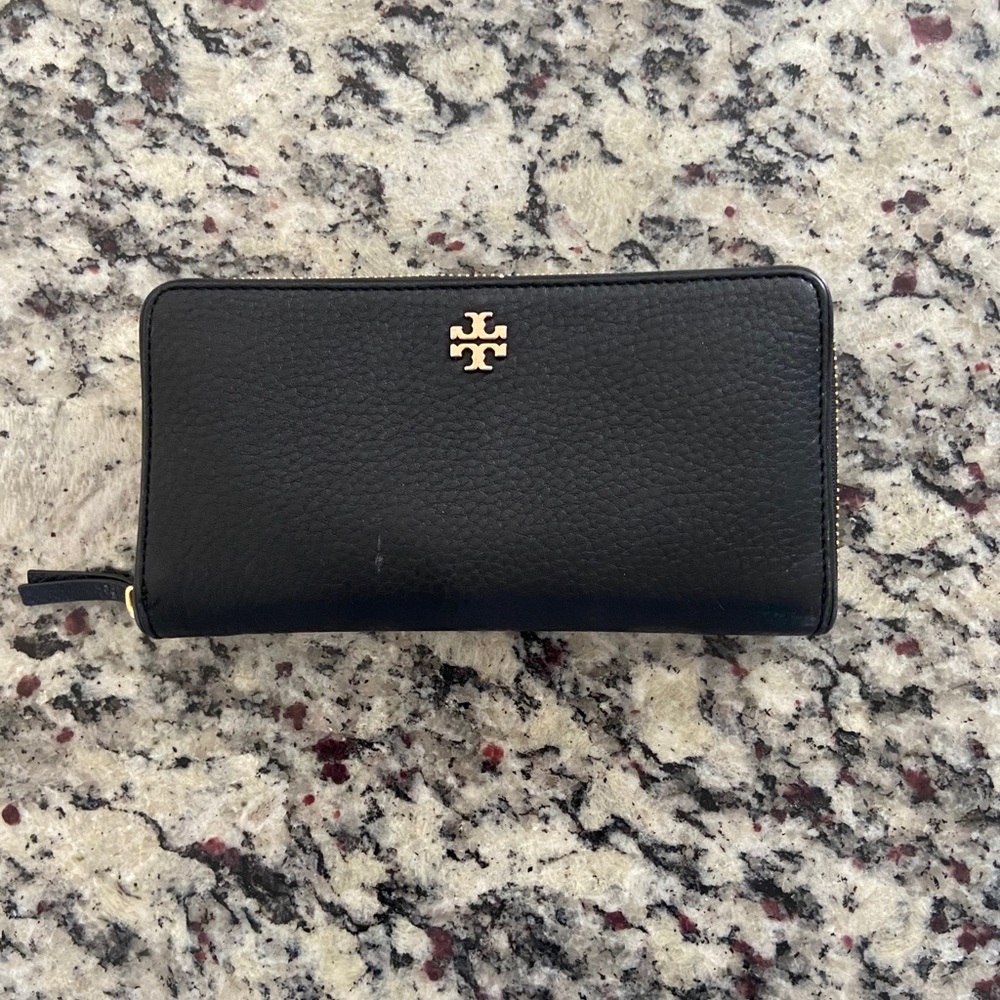 Tory Burch wallet